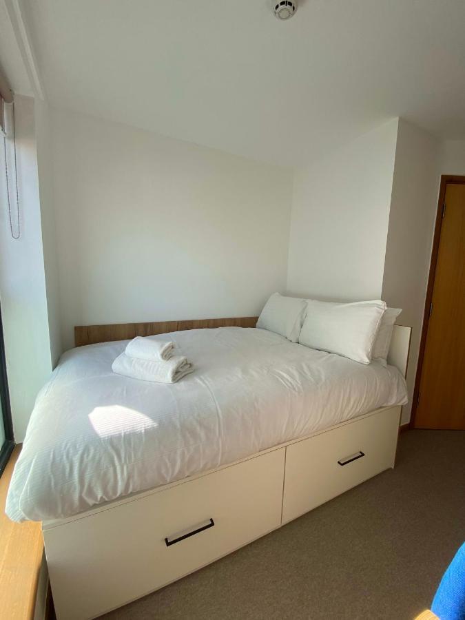Regency Hall Smart Cheltenham Ensuite Rooms C ภายนอก รูปภาพ