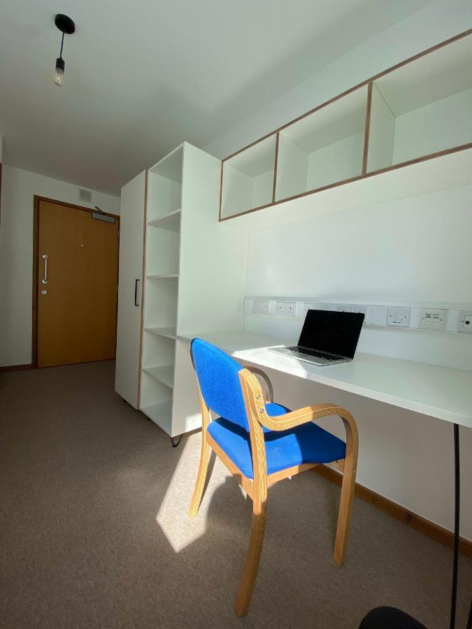 Regency Hall Smart Cheltenham Ensuite Rooms C ภายนอก รูปภาพ