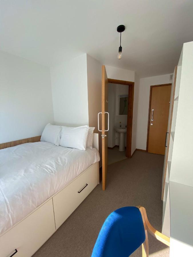 Regency Hall Smart Cheltenham Ensuite Rooms C ภายนอก รูปภาพ